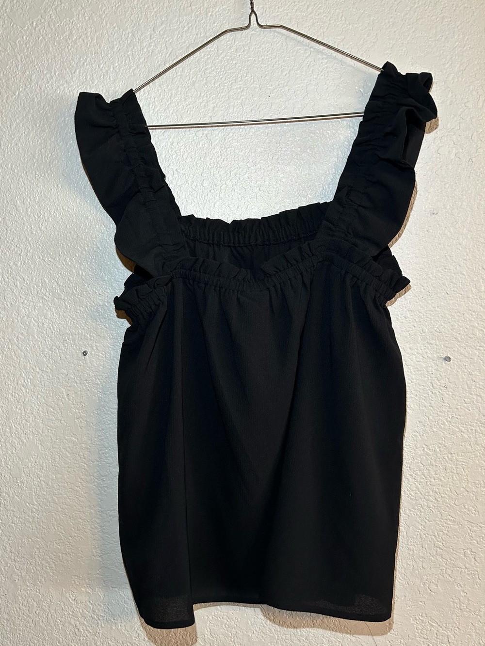 LuLaRoe Daisy Black Ruffle Strap Top